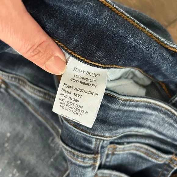 Judy Blue Women's Plus Size 14W Distressed Blue Jeans Boyfriend Fit - Picture 5 of 7